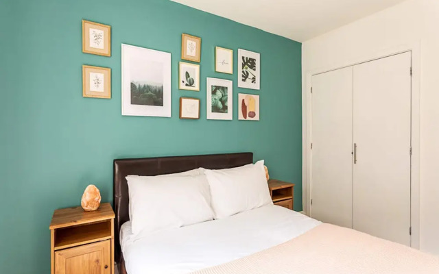 London Apartment in Trendy Clapham Junction