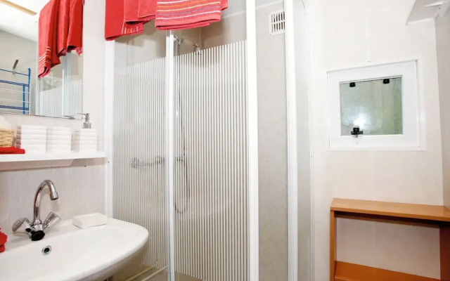 Comfortable Chalet With Combi-microwave, in a Green Area