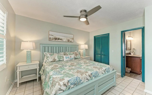 Sea La Vie - 205 - 55th