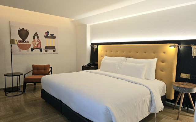Public House Bangkok, a Member of Design Hotels