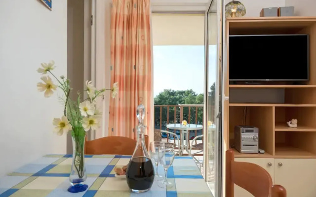 Beach Resort Apartments Bucina