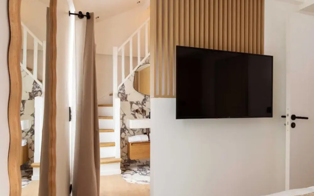 Luxury House With AC - 6bd/12p - Batignolles