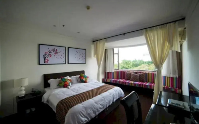 侨苑酒店(珠海情侣路渔女店)