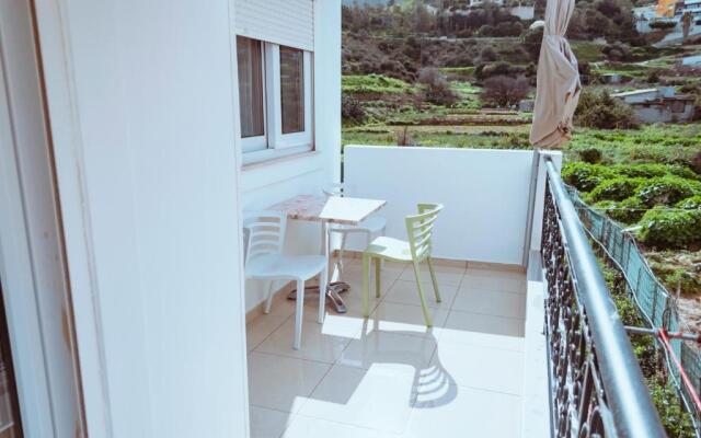 Sun Βy Τhe Sea 100m from the beach