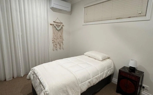 Spacious Kingscliff Beach House – Guest Rooms – Kingscliff
