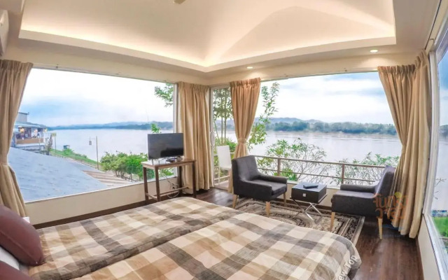 Chandra Varin Pano View