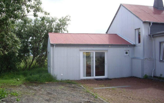 Lækjarkot Rooms and Cottages with Kitchen