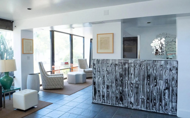 Park Plaza Lodge Hotel