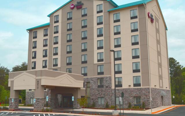 Best Western Plus North Haven Hotel