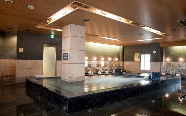 Rex Inn Kawasaki - Caters to Men