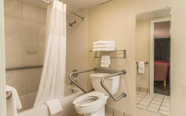 Quality Inn & Suites Easley - Greenville