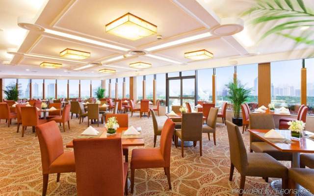 Crowne Plaza Nanjing Hotel & Suites
