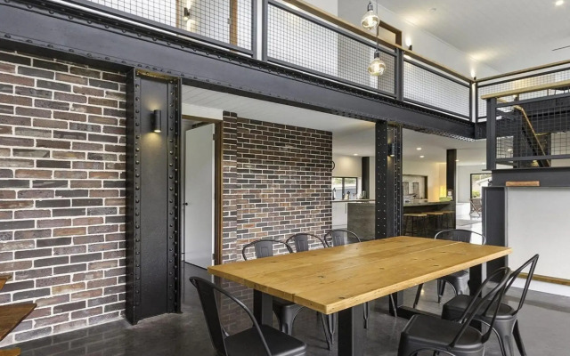 Horizons at Currarong - architecturally designed beach house