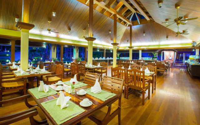 Khaolak Bay Front Resort