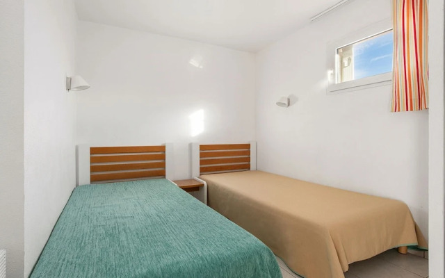 Apartment With Pool Access, Agde