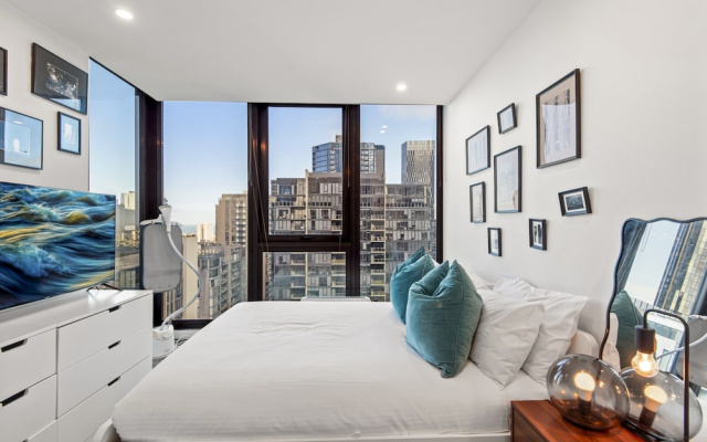 Chic 2-bed Apartment With Balcony in Southbank – Guest Rooms – Melbourne