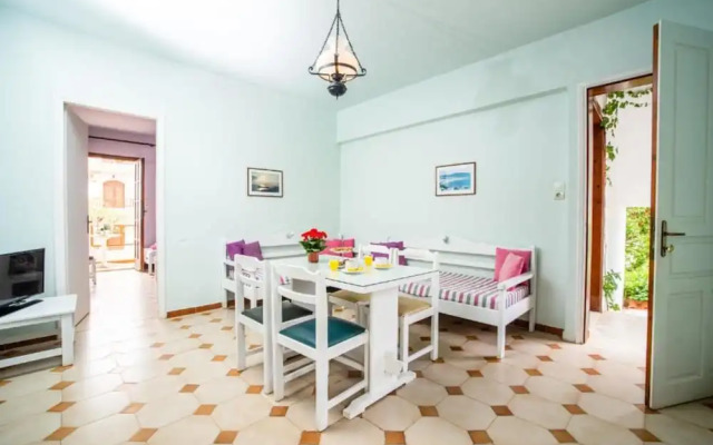 Alexandra Apartments Stalis by Estia