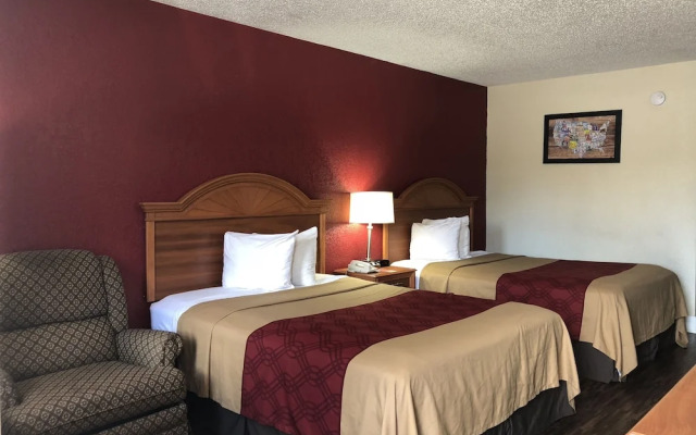 Red Roof Inn Pine Bluff