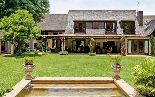 NO66 Sandton Lodge