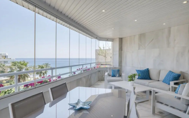 Esmeralda Coral Beach Marbella 2 bed Apt