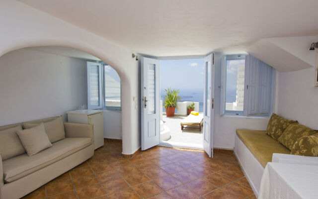 Pearl on the Cliff Hotel & Suites
