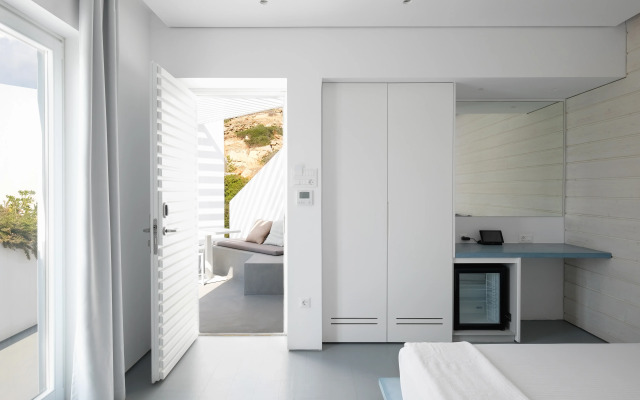 Relux Ios Hotel
