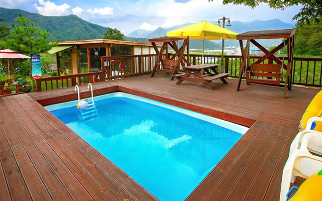 Mungyeong Reance Pension