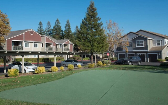 Global Luxury Suites in San Ramon