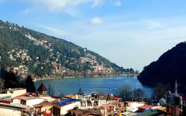 Goroomgo Radha Continental Nainital