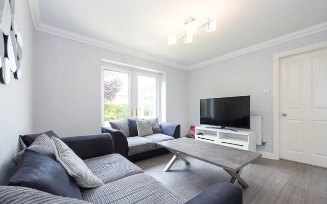 Modern Family Home In South Manchester/Stockport