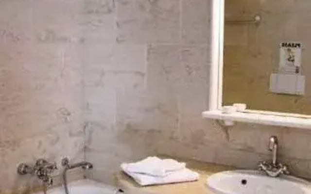 Primavera Paradise Apartments