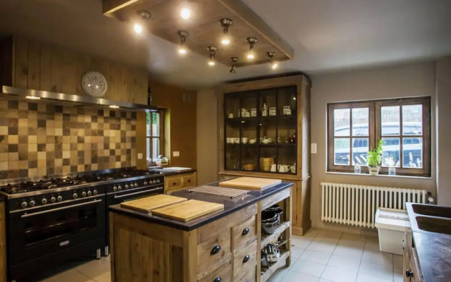Holiday Home With Sauna in Alveringem