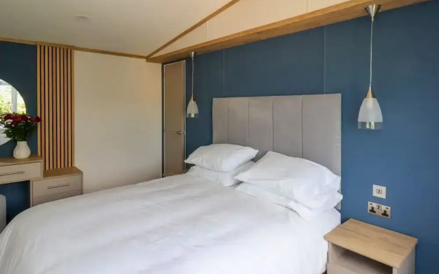 Maple Lodge