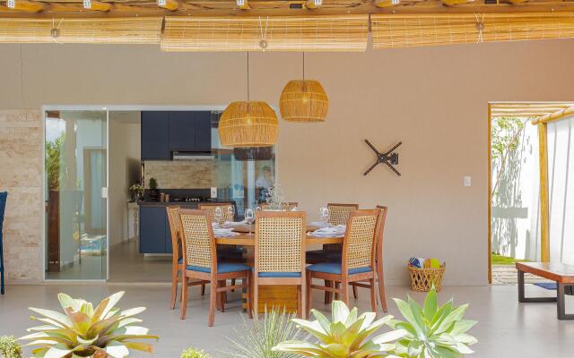 IT55 Ótima Casa 3 Suítes com Piscina e Churrasqueira