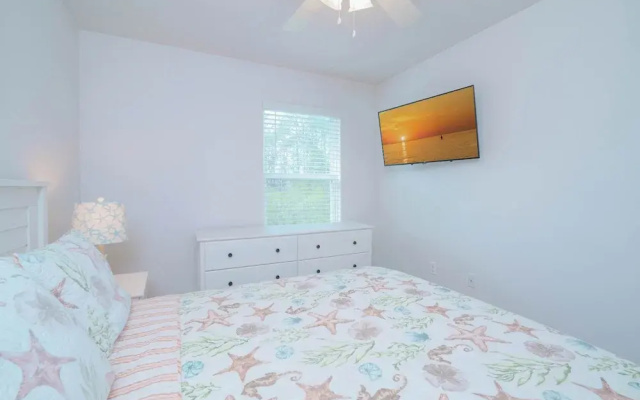 Beach Getaway Community Amenities!