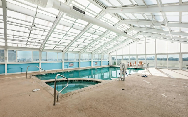 Ocean Sands Resort, Oceanfront, Virginia Beach by Vacatia