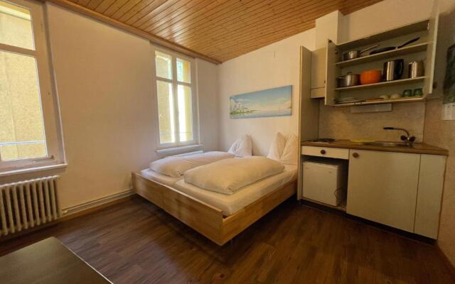 Downtown Apartment 9