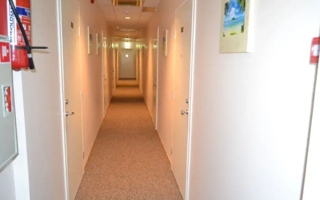 Hotel Yes
