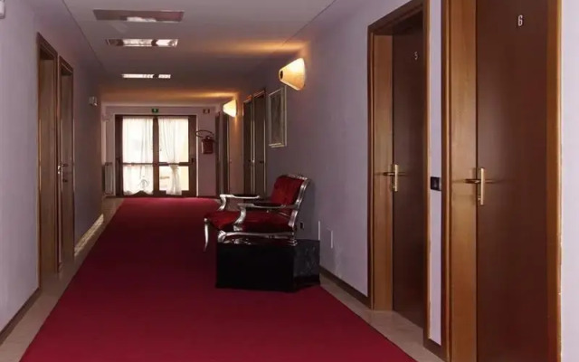 Hotel Garnì Al Poggio