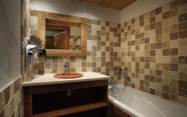 Modern Apartment Located in the Extensive Paradiski ski Area