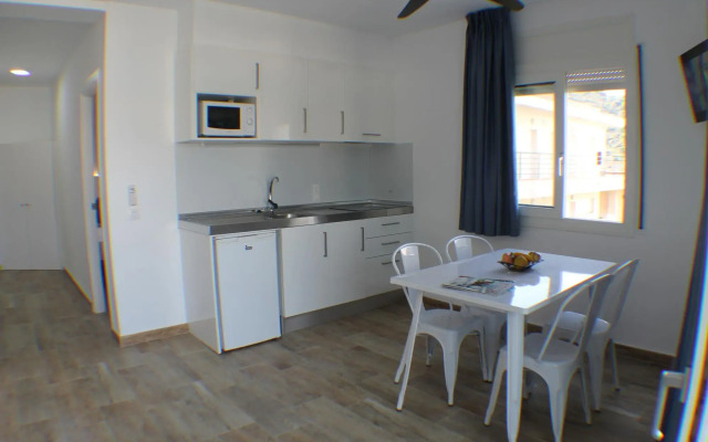 Rescator Resort 325 in Roses