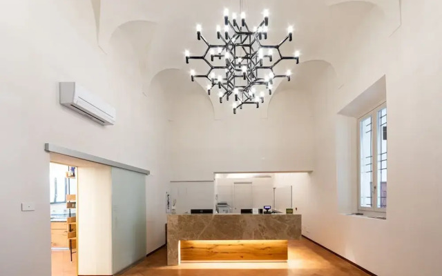 Bonacolsi Collection , Mantegna Hotels