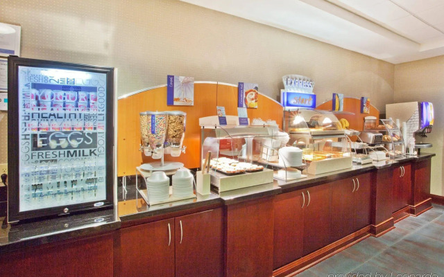 Holiday Inn Express Hotel & Suites Atlanta-Cumming by IHG