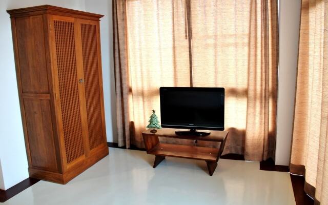 The Meet Green Apartment