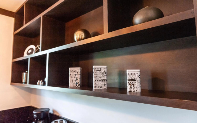 Lincoln Arms Suites