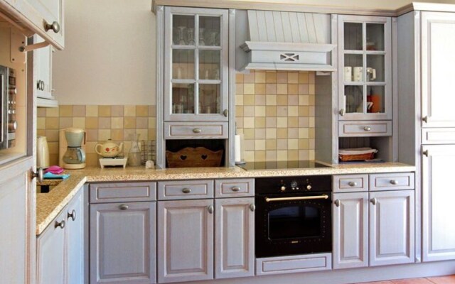 Attractive holiday villa on the Sainte Baume massif