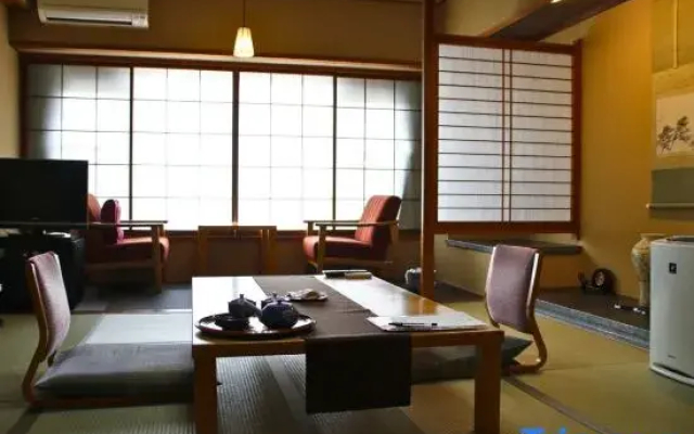 Izumo Tamatsukurionsen Shiraishiya