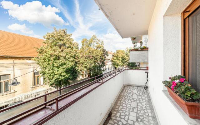 NALA Central Apartment