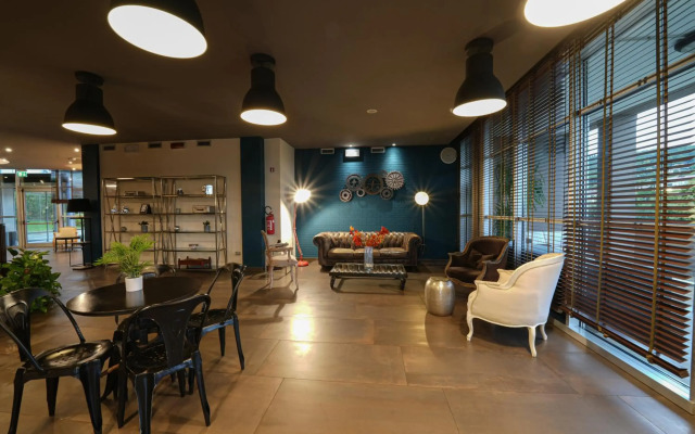 La Meridiana Bleisure Hotel