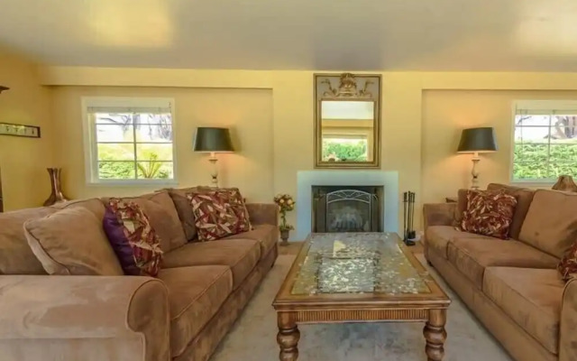 MV 14: Beach Retreat Close to the Beach and Carmel